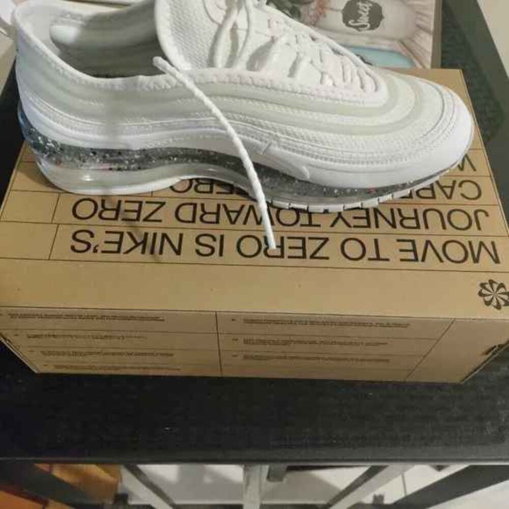 NIKE AIR MAX TERRASCAPE 97. [N.W.B.] - Picture 6 of 8